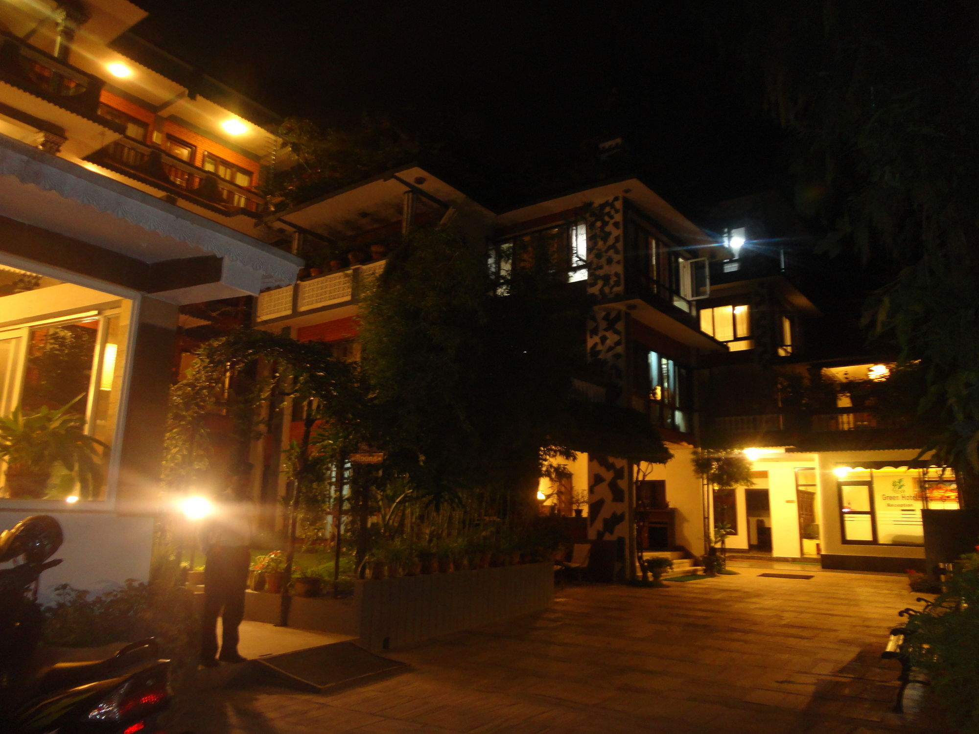 Green Hotel Katmandú Exterior foto